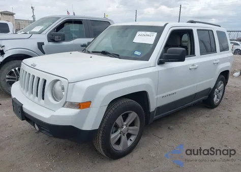 2017 Jeep Patriot Latitude Fwd z USA, uszkodzony, nr VIN 1C4NJPFAXHD161407